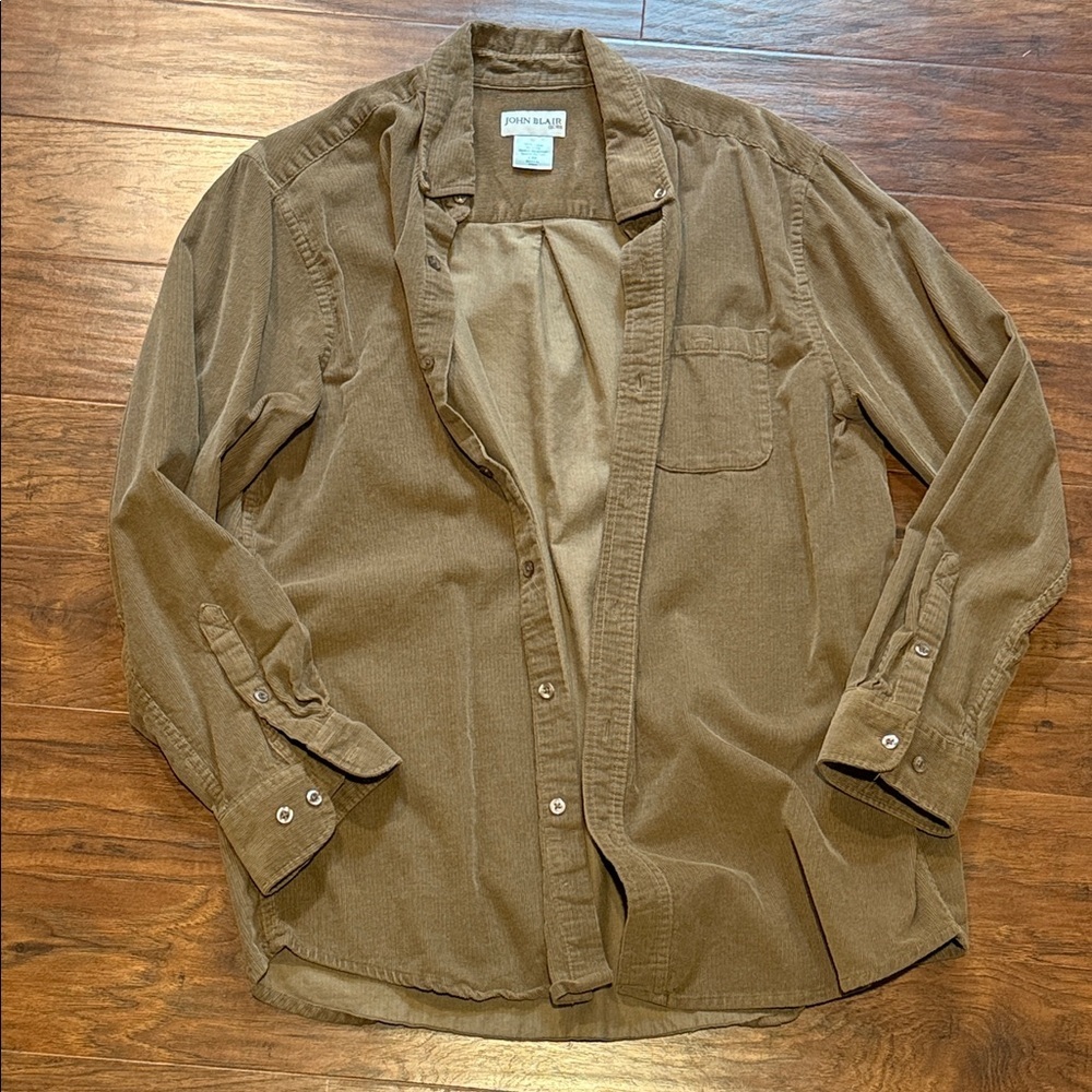 Men’s John Blair button down shirt

 size large


100% cotton